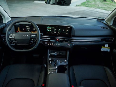 New 2026 Kia Sportage EX w/ EX Panorama Roof Package image 14