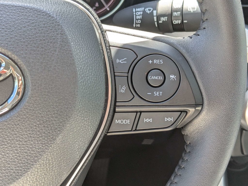 Used 2025 Toyota RAV4 XLE Premium FWD image 29