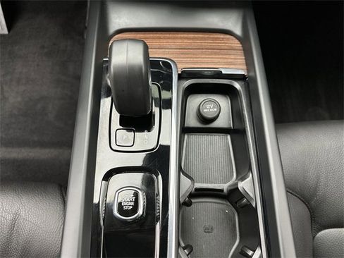 Certified 2023 Volvo XC60 B5 Plus w/ Climate Package image 20