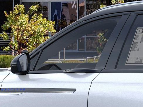 New 2026 Lincoln Nautilus Reserve image 20