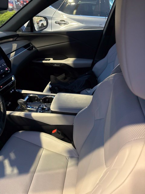 Used 2024 Lexus RX 350 Premium w/ Accessory Package AWD/4WD image 2