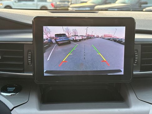 Certified 2022 Ford Explorer XLT w/ Equipment Group 202A image 32