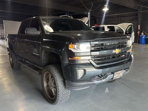 Used 2017 Chevrolet Silverado 1500 LT w/ All Star Edition AWD/4WD image 6
