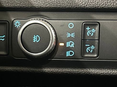 Used 2022 Ford Explorer XLT w/ Equipment Group 202A AWD/4WD image 78