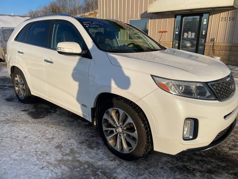 Used 2015 Kia Sorento SX image 2
