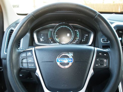 Used 2016 Volvo XC60 T6 Platinum w/ Protection Package AWD/4WD image 40
