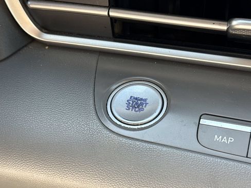 Used 2023 Hyundai Elantra SEL w/ Convenience Package FWD image 18