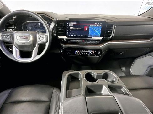Used 2025 GMC Sierra 1500 SLT image 11