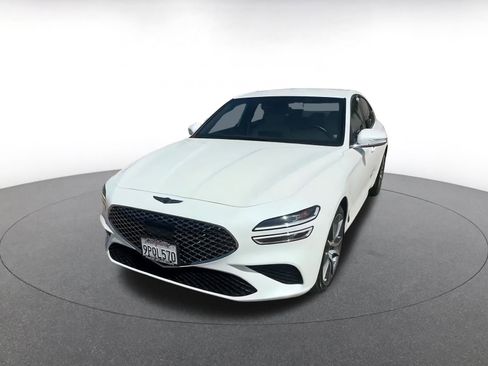 Used 2025 Genesis G70 2.5T image 8
