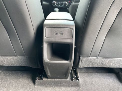 Used 2025 Chevrolet Trax LT w/ LT Convenience Package image 34