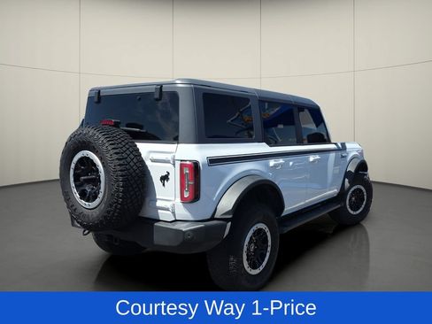 Used 2022 Ford Bronco Outer Banks w/ Sasquatch Package AWD/4WD image 9