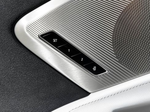 Used 2023 Chevrolet Corvette Stingray Preferred Conv w/ 2LT image 23