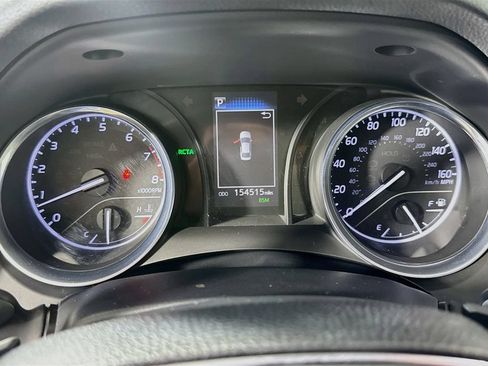 Used 2020 Toyota Camry SE w/ Audio Package FWD image 21