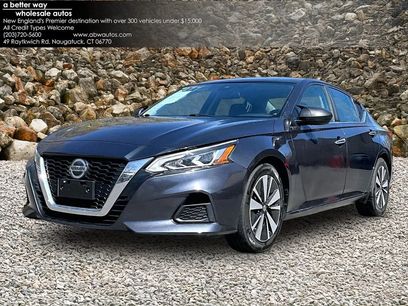 Used 2022 Nissan Altima 2.5 SV