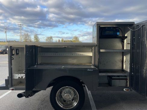 Used 2008 Ford F550 4x4 Crew Cab Super Duty image 14