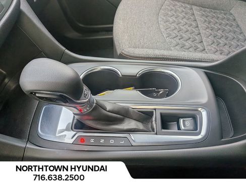 Used 2022 Chevrolet Equinox LT image 15