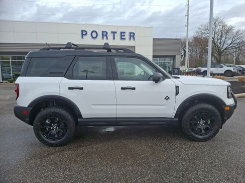 New 2025 Ford Bronco Sport Outer Banks w/ Sasquatch Outer Banks Package image 8