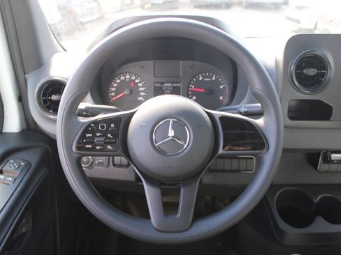 Used 2023 Mercedes-Benz Sprinter 3500 image 24