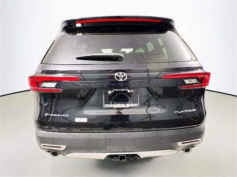 New 2026 Toyota Grand Highlander Hybrid MAX Platinum image 4