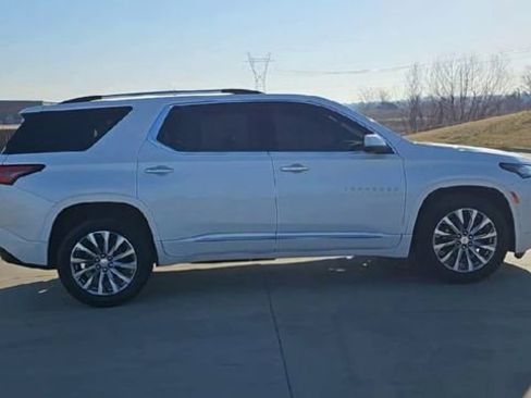 Used 2023 Chevrolet Traverse Premier image 9
