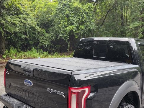 Used 2018 Ford F150 Raptor w/ Equipment Group 801A Mid AWD/4WD image 30