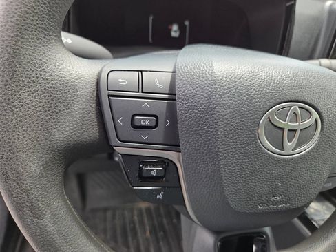 Used 2025 Toyota Camry LE FWD image 10