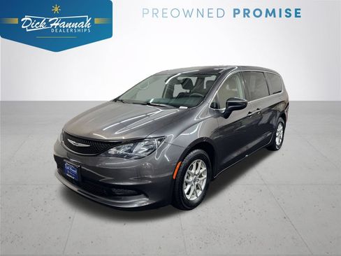 Used 2023 Chrysler Voyager LX FWD image 1