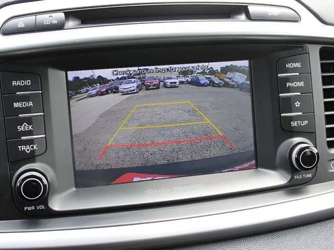 Used 2019 Kia Sorento EX image 16