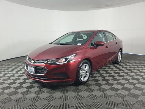 Used 2016 Chevrolet Cruze LT w/ Sun And Sound Package image 8