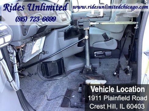 Used 2007 Ford E-150 and Econoline 150 Wagon image 12