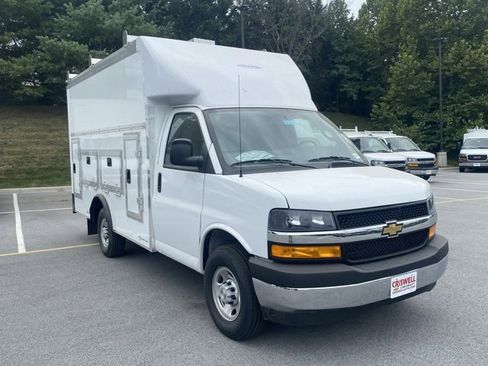 New 2025 Chevrolet Express 3500 w/ Power Convenience Package image 2