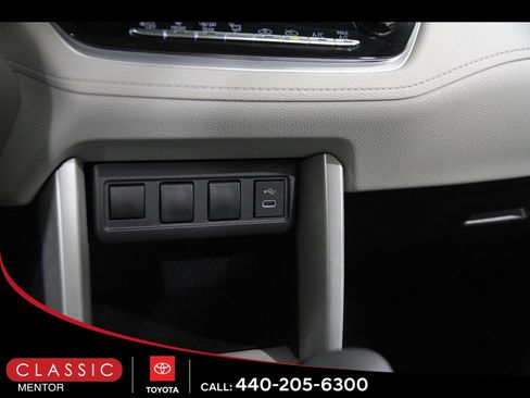 Certified 2025 Toyota Corolla Cross L image 14