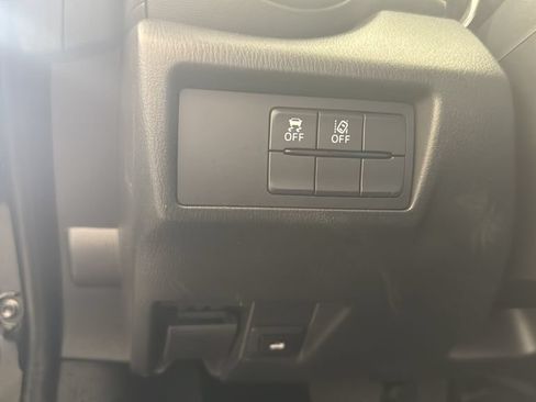 Used 2020 MAZDA MX-5 Miata Sport RWD image 22