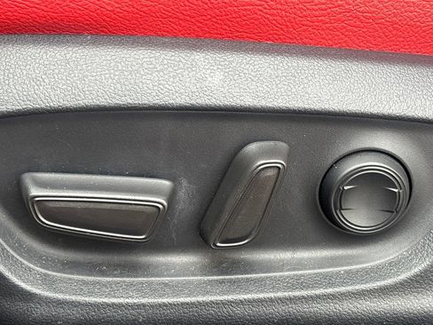 Used 2023 Toyota Camry SE w/ Convenience Package image 8