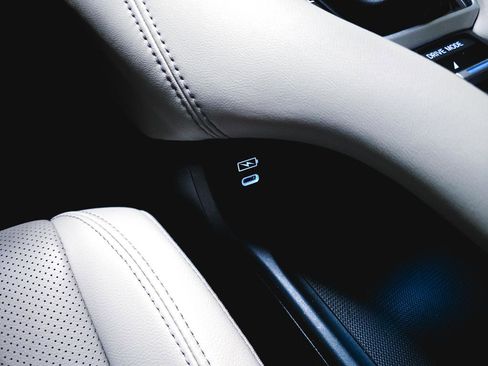 Used 2025 Honda HR-V EX-L image 29