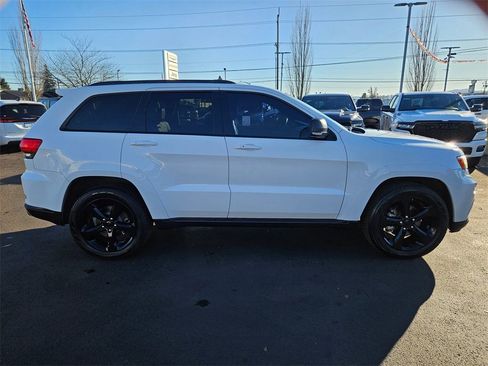 Used 2014 Jeep Grand Cherokee Summit image 7