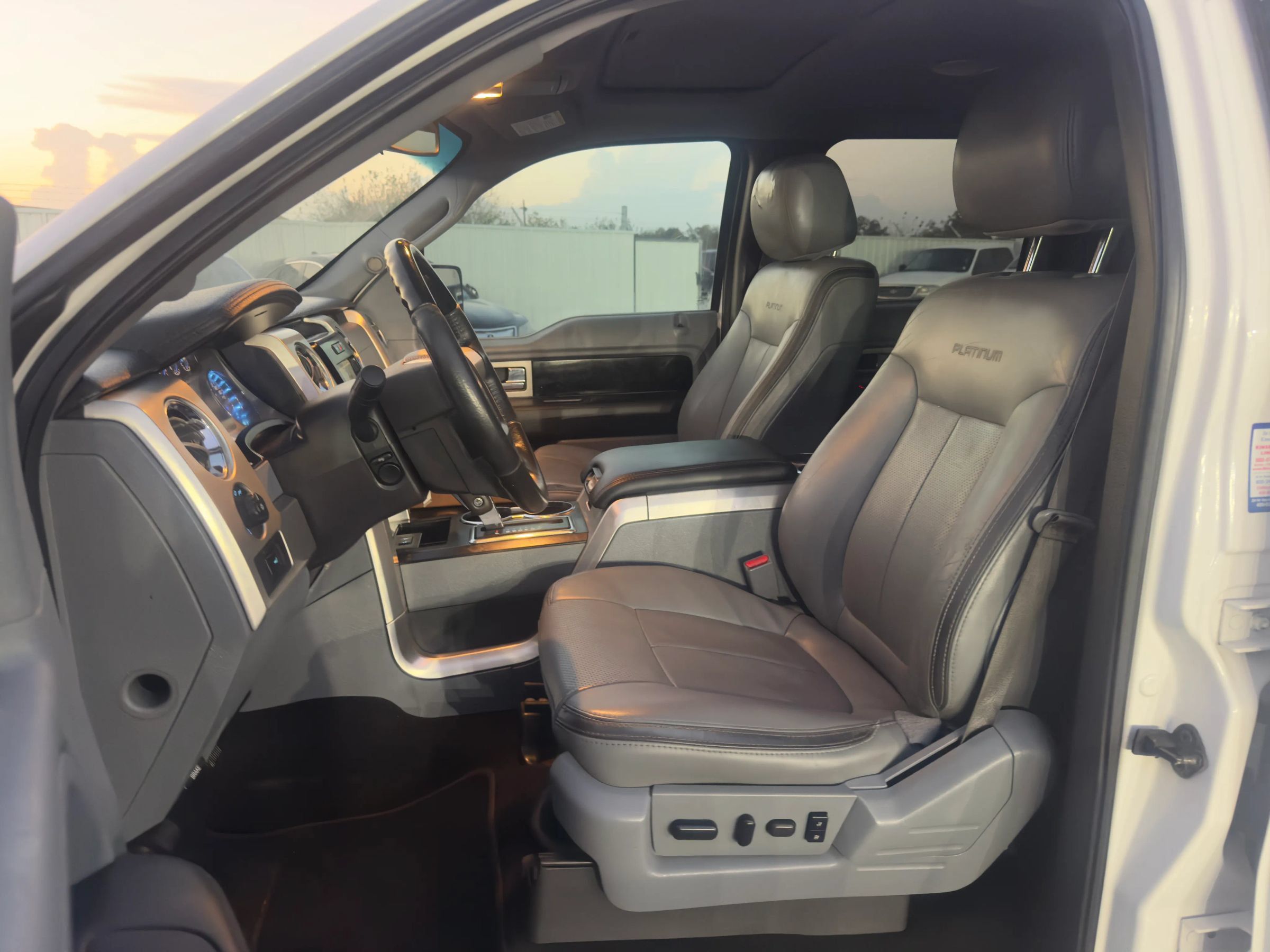 Used 2012 Ford F150 4x4 SuperCrew image 9