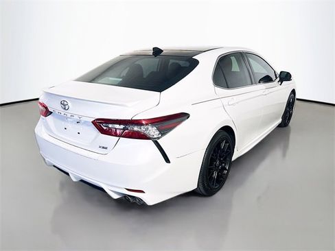 Used 2021 Toyota Camry XSE image 7