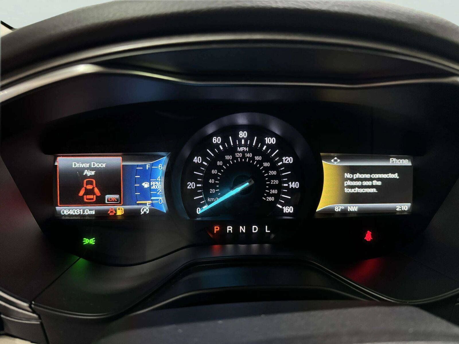 Used 2020 Ford Fusion SE FWD image 25