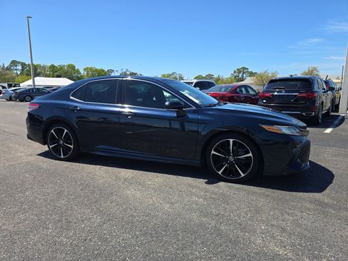 Used 2019 Toyota Camry XSE FWD image 2