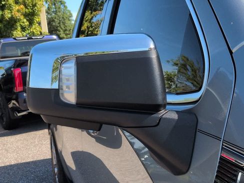 Used 2024 GMC Sierra 1500 Denali w/ Technology Package AWD/4WD image 12