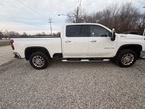 Used 2025 Chevrolet Silverado 2500 LTZ w/ LTZ Plus Package AWD/4WD image 5
