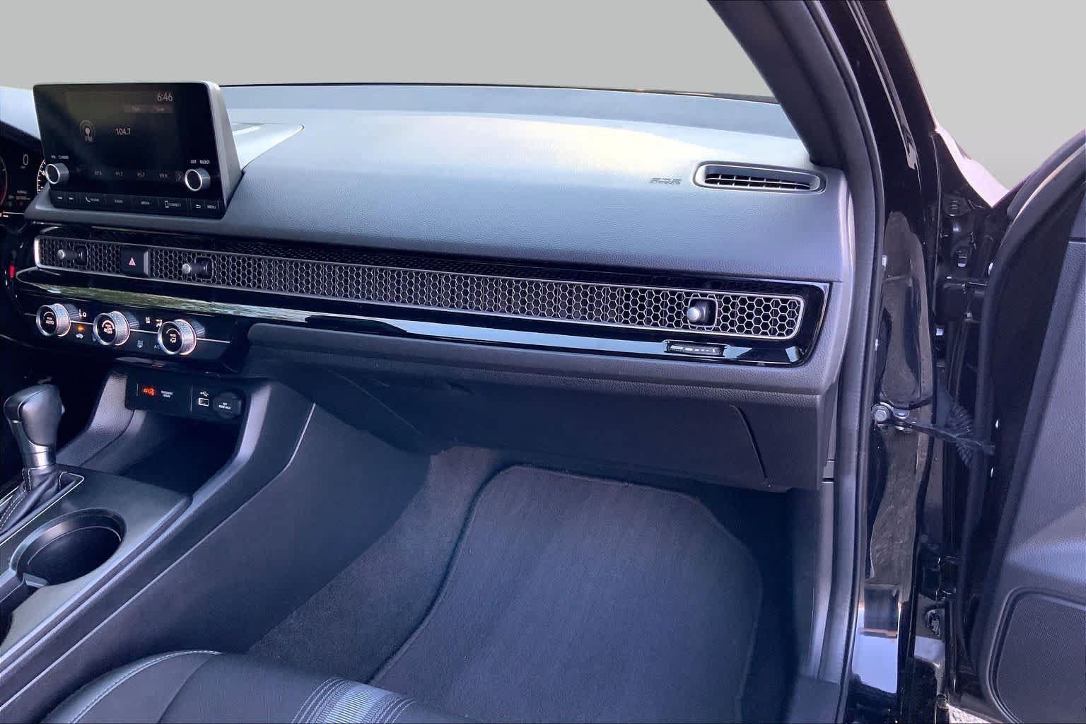 Used 2023 Honda Civic Sport image 19