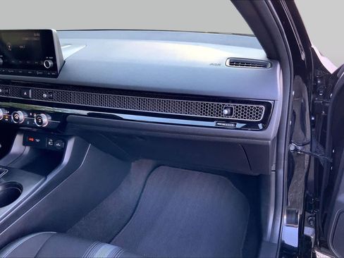 Used 2023 Honda Civic Sport image 19