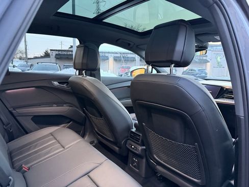 Used 2023 Audi Q4 e-tron Premium Plus w/ Premium Plus image 17