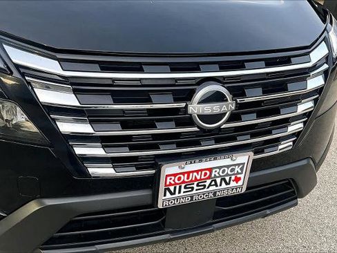 Certified 2024 Nissan Rogue SV image 29