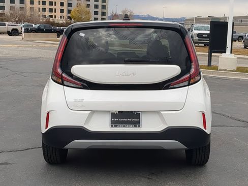 Certified 2023 Kia Soul LX image 4