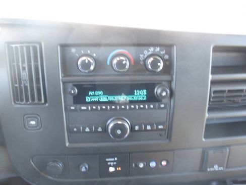 Used 2020 GMC Savana 3500 w/ Driver Convenience Package image 21