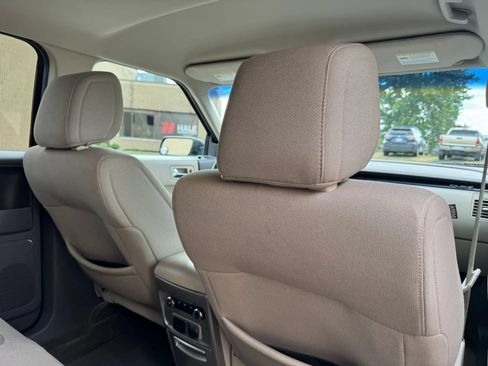 Used 2010 Ford Flex SE FWD image 31