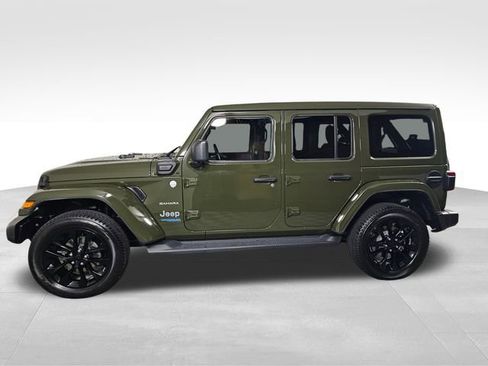 Used 2021 Jeep Wrangler Unlimited Sahara w/ Safety Group image 8